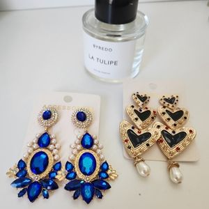 2 Pairs of earrings